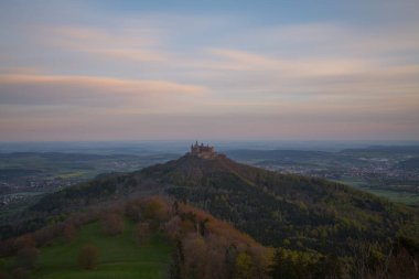 Hohenzollern Kalesi Almanya 'nın ikinci büyük kalesidir.