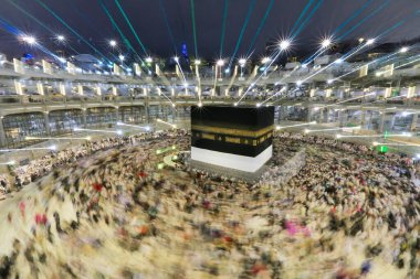 Kabe, Suudi Arabistan 'daki Büyük Cami' nin merkezine yakın bir tapınak.