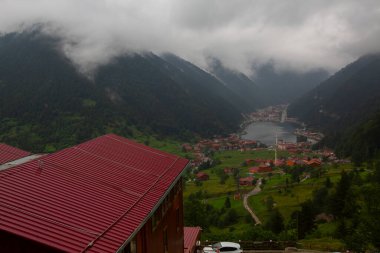 Uzungol, Trabzon ilinin Trabzon ilçesinde bulunan bir baraj gölüdür..