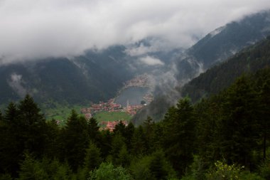 Uzungol, Trabzon ilinin Trabzon ilçesinde bulunan bir baraj gölüdür..