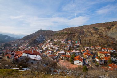 Goynk, Bolu ilinin sınırları içinde şehir merkezine 98 km uzaklıktadır. Osmanlı mimarisinin karakteristik unsurlarına sahiptir, özellikle geleneksel evlere..