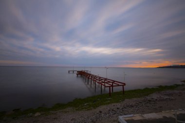 Buyukcekmece plajı ve gölü, rıhtımı