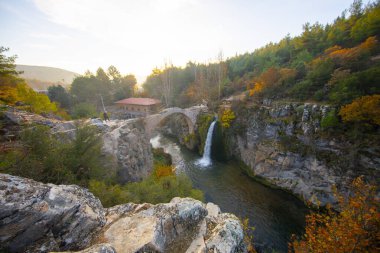 Clandras Köprüsü ve Şelalesi, Usak, Türkiye
