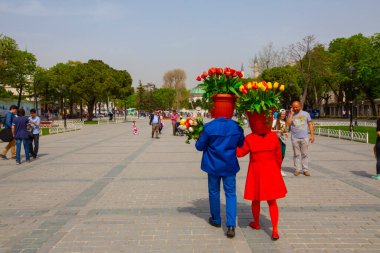 Sultanahmet Meydanı Lale Festivali her yıl nisan ayında gerçekleşir