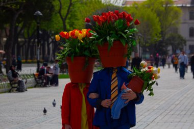 Sultanahmet Meydanı Lale Festivali her yıl nisan ayında gerçekleşir