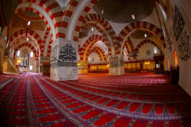 Eski Cami, Türkiye 'nin Edirne ilinin merkezinde yer alan bir camidir. Edirne 'deki zamanımıza kadar ayakta kalan ilk anıtsal yapı olarak da bilinir..
