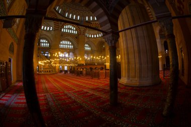 Selimiye Camii, Mimar Sinan tarafından Osmanlı İmparatorluğu 'nun önceki başkenti Edirne' de Osmanlı Sultanı II..