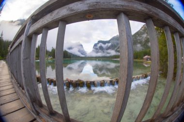 Toblacher See, İtalya 'nın Güney Tyrol eyaletinde yer alan bir göldür..