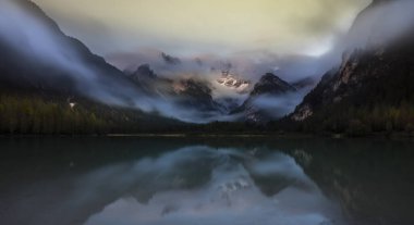 Dolomitler, İtalya 'nın kuzeydoğusunda yer alan bir sıradağlardır..