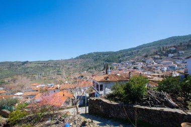 Sirince, İzmir 'in Seluk ilçesine bağlı bir mahalle..