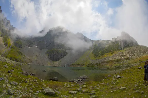 Avusor Platosu ve Avusor Gölü