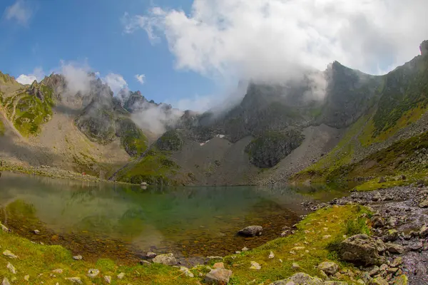 Avusor Platosu ve Avusor Gölü