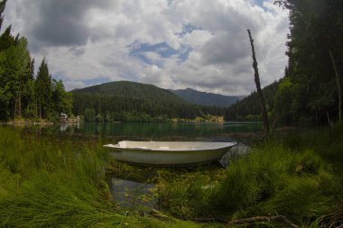 Karagl, Artvin 'in 25 kilometre kuzeyinde bulunan bir baraj gölüdür..