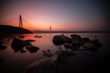Yavuz Sultan Selim Köprüsü ya da Üçüncü Boğaz Köprüsü İstanbul Boğazı 'nın kuzey tarafında Karadeniz' e bakan bir köprüdür..