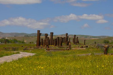 Bitlis 'in Ahlat ilçesinde yer alan Ahlat Seljuk Mezarlığı, Orta Çağ' dan kalma dünyanın en büyük Türk-İslam mezarlığı..