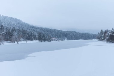 Golcuk, Bolu 'nun Mudurnu ilçesine bağlı bir baraj gölüdür..