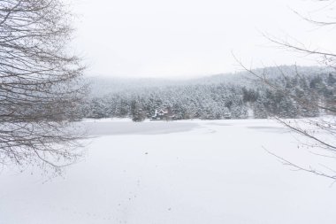 Golcuk, Bolu 'nun Mudurnu ilçesine bağlı bir baraj gölüdür..