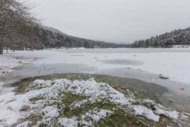Golcuk, Bolu 'nun Mudurnu ilçesine bağlı bir baraj gölüdür..