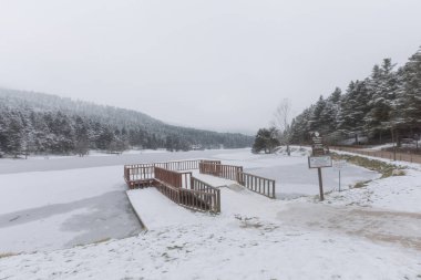 Golcuk, Bolu 'nun Mudurnu ilçesine bağlı bir baraj gölüdür..