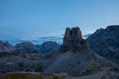 Dolomitler, İtalya 'nın kuzeydoğusunda yer alan bir sıradağlardır..
