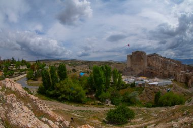 Harput Şatosu, Urartianlar tarafından dikdörtgen bir plan üzerine inşa edilmiş mimari bir yapıdır. Mevcut Elaz il sınırları içindeki tarihi Harput mahallesinde yer almaktadır..