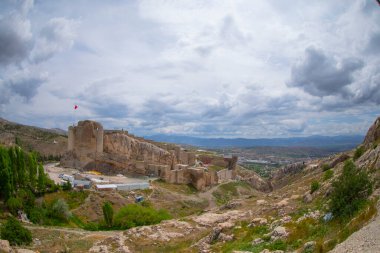 Harput Şatosu, Urartianlar tarafından dikdörtgen bir plan üzerine inşa edilmiş mimari bir yapıdır. Mevcut Elaz il sınırları içindeki tarihi Harput mahallesinde yer almaktadır..