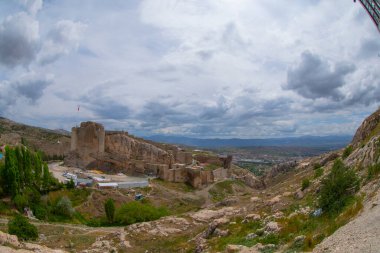 Harput Şatosu, Urartianlar tarafından dikdörtgen bir plan üzerine inşa edilmiş mimari bir yapıdır. Mevcut Elaz il sınırları içindeki tarihi Harput mahallesinde yer almaktadır..