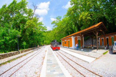 Pilio, Yunanistan 'daki Milies köyündeki güzel eski tren istasyonu.