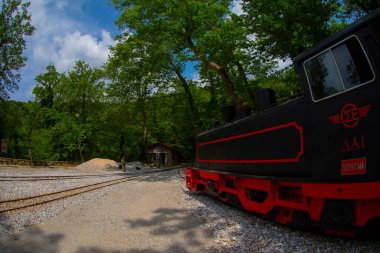 Pilio, Yunanistan 'daki Milies köyündeki güzel eski tren istasyonu.