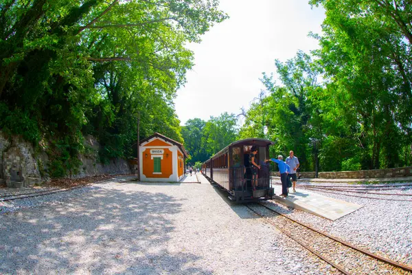 Pilio, Yunanistan 'daki Milies köyündeki güzel eski tren istasyonu.