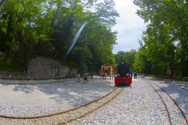 Pilio, Yunanistan 'daki Milies köyündeki güzel eski tren istasyonu.