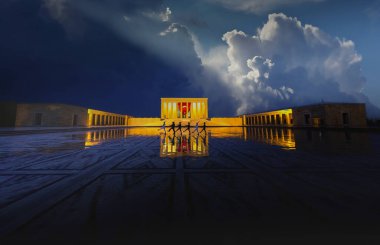 Antkabir, Ankara 'nın Ankaya ilçesinde Mustafa Kemal Atatürk' ün mozolesinin bulunduğu bir kompleks..