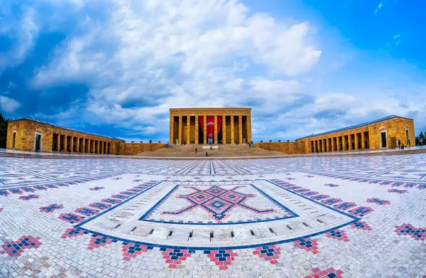 Antkabir, Ankara 'nın Ankaya ilçesinde Mustafa Kemal Atatürk' ün mozolesinin bulunduğu bir kompleks..
