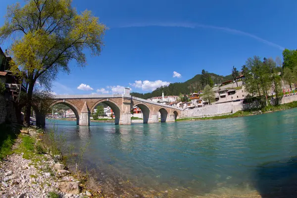 Konjiç, yaklaşık 4 bin yıllık geçmişiyle Bosna 'daki en eski kalıcı yerleşim birimlerinden biri..