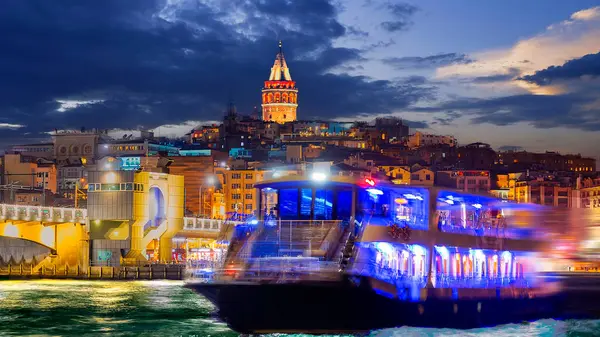 Galata Kulesi dünyanın en eski kulelerinden ve İstanbul 'un sembollerinden biridir.