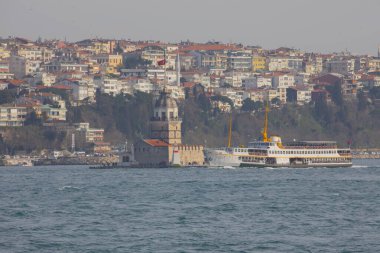 Bakire Kulesi ve İstanbul Feribotları