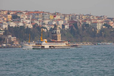 Bakire Kulesi ve İstanbul Feribotları