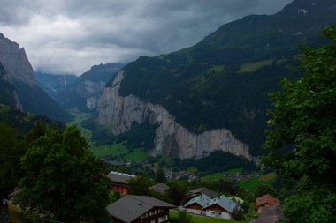 Lauterbrunnen İsviçre 'nin Bern kantonunda Interlaken-Oberhasli ilçesine bağlı bir belediyedir..
