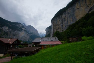 Lauterbrunnen İsviçre 'nin Bern kantonunda Interlaken-Oberhasli ilçesine bağlı bir belediyedir..