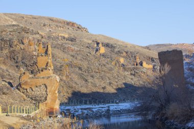 Ani Harabeleri, Ortaçağ ve UNESCO 'nun Ermeni sınırındaki Kars Eyaleti' nde yer alan bir dünya mirası alanıdır..