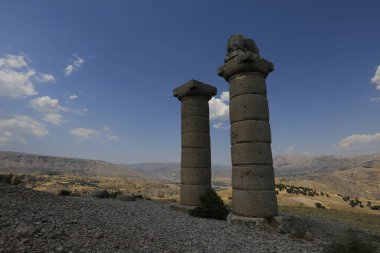 Nemrut Dağı (Adyaman - Kahta). UNESCO Dünya Mirasları Listesinde