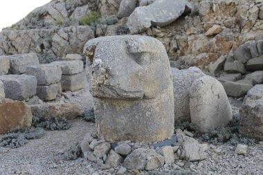 Nemrut Dağı (Adyaman - Kahta). UNESCO Dünya Mirasları Listesinde
