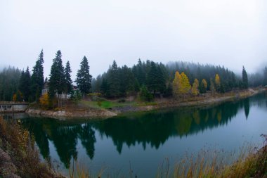 Tatlica Şelaleleri, Erfelek Şelaleleri veya Tatlca Şelaleleri, Sinop 'un Erfelek ilçesine bağlı Tatlca köyü yakınlarındaki bir dizi şelaledir..