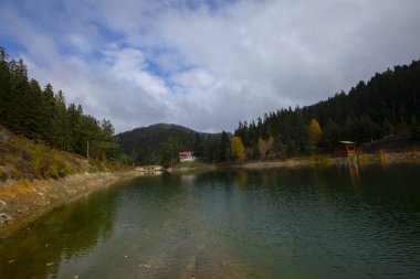 Akgol Doğa Parkı Sinop 'un Ayanck ilçesinde yer almaktadır..