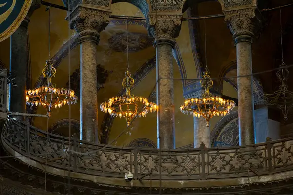 Ayasofya Büyük Camii / Eski Ayasofya Müzesi