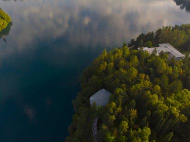 Bled Gölü, Slovenya 'nın kuzeybatısında Bled kasabasının bitişiğindeki Yukarı Carniolan bölgesinde yer alan bir göldür..