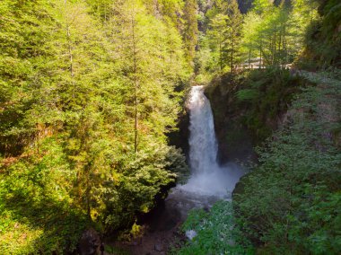 Kackar Dağları 'ndaki Palovit Şelalesi' nin hava manzarası