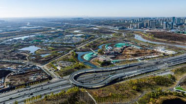 Çin Changchun 'daki Nanxi Wetland Park' ın sonbahar manzarası.