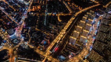 Changchun, Çin 'deki Yitong Nehri' nde kış gecesi sahnesi.