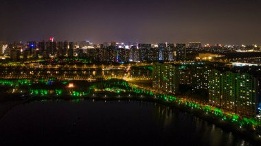 Yazın Changchun, Çin 'deki Nanxi Wetland Parkı' nın gece manzarası